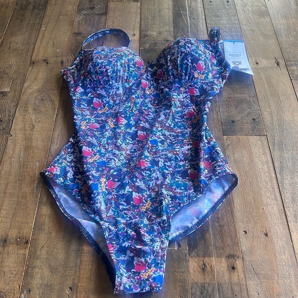 Floral Underwire One-Piece Swimsuit in Navy and Multicolor